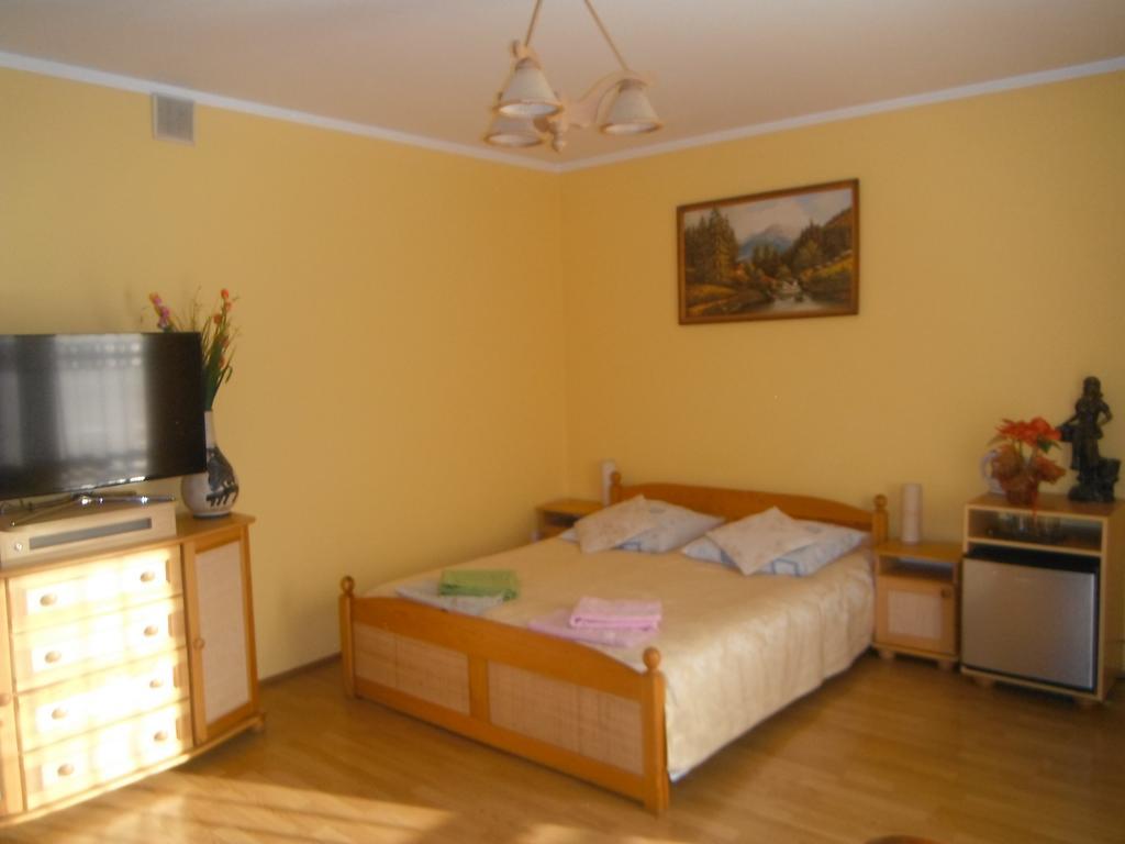 Pensjonat Przy Bloniach Krakau Zimmer foto