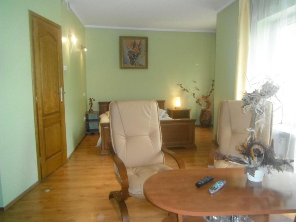 Pensjonat Przy Bloniach Krakau Exterior foto