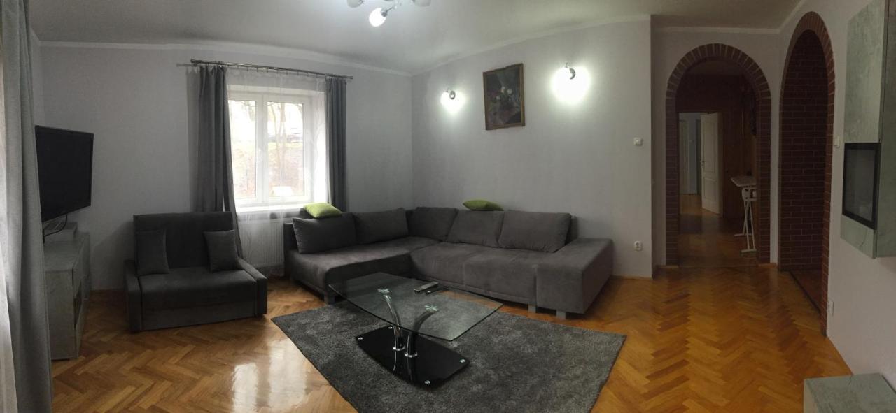 Pensjonat Przy Bloniach Krakau Exterior foto