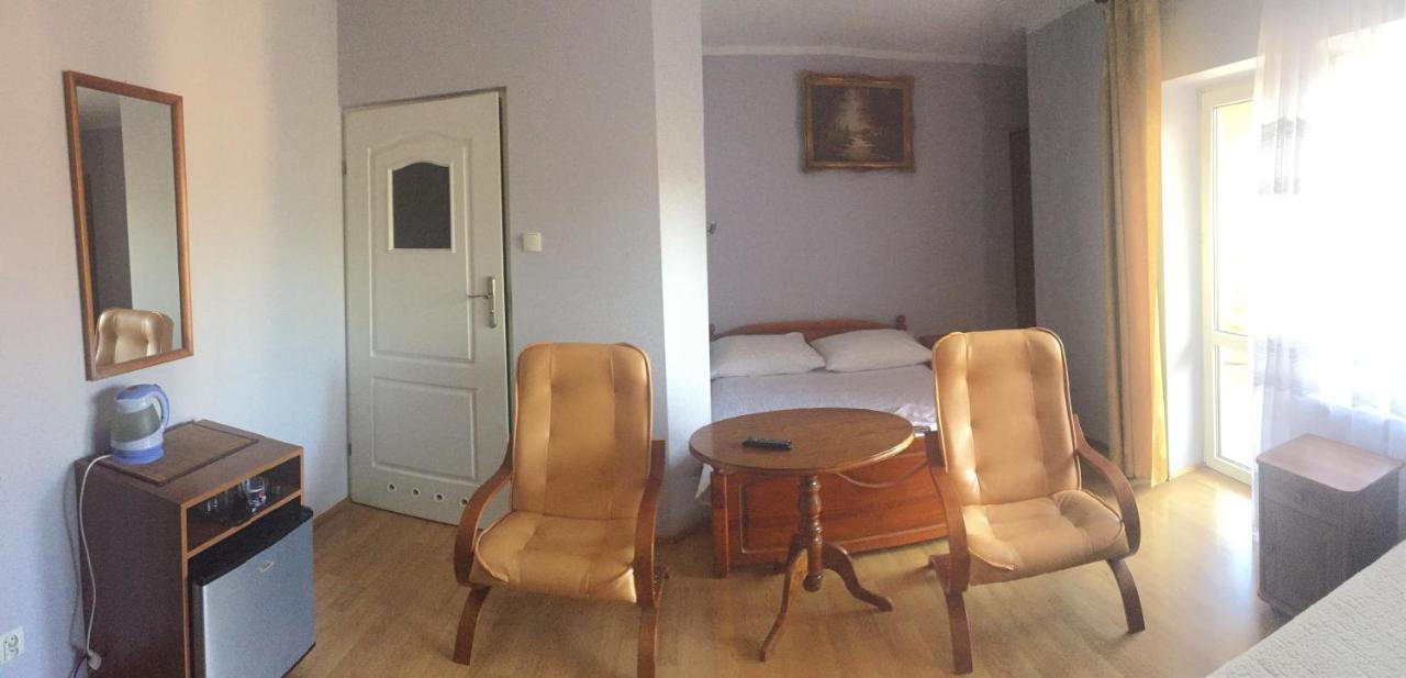 Pensjonat Przy Bloniach Krakau Exterior foto
